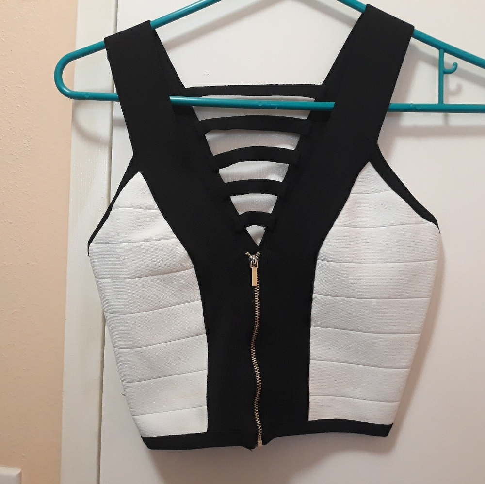 NWT BEBE Black & White Stretch Bandage Crop Top